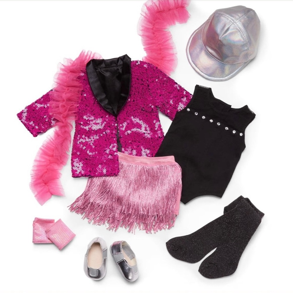 American Girl 2023 GOTY Kavi’s Backstage Trunk Set- RETIRED